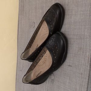 Cute black flats with cutout designs, size 6.5